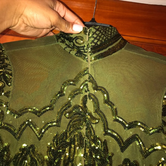 Emerald green designer dress - Picture 5 of 8